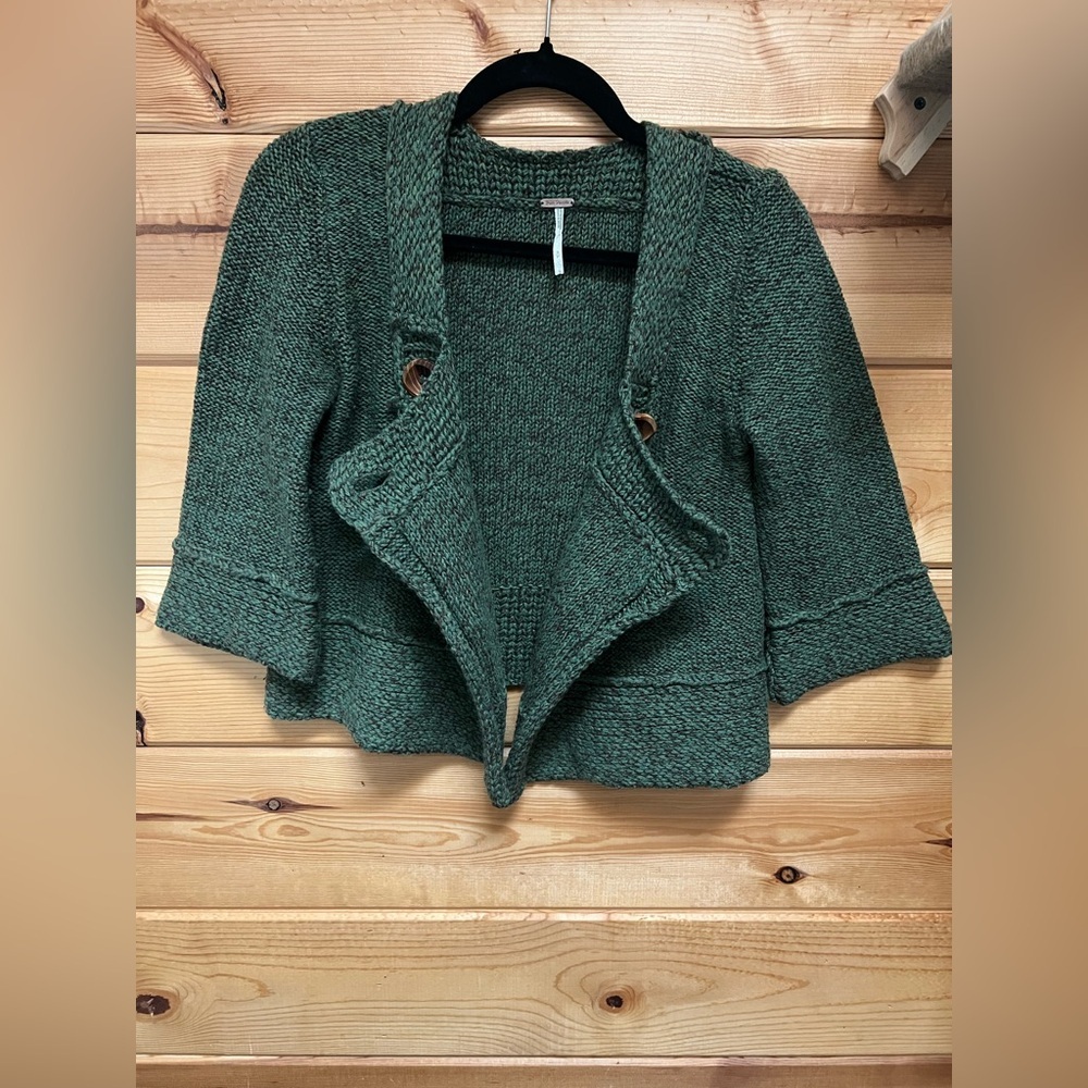 Free People Green Wool Blend Knit Cardigan Wooden Button Cropped Boho - Picture 4 of 7